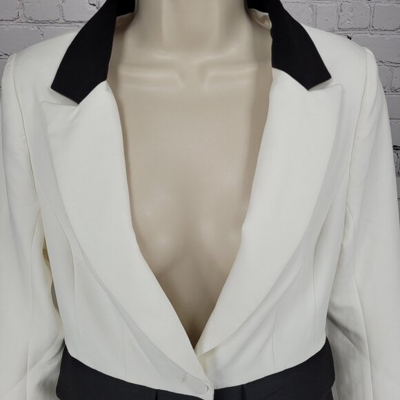 NWT Bebe Black & White Woven Twill Colorblock Notch Stretch Jacket Blazer Size 2 - Picture 9 of 16